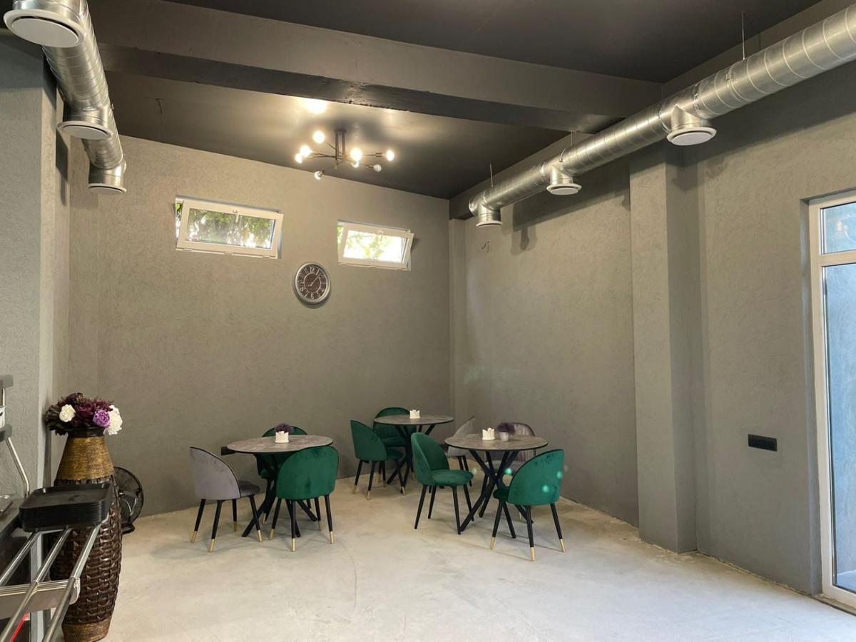 Gega Hotel Gagra Exterior photo