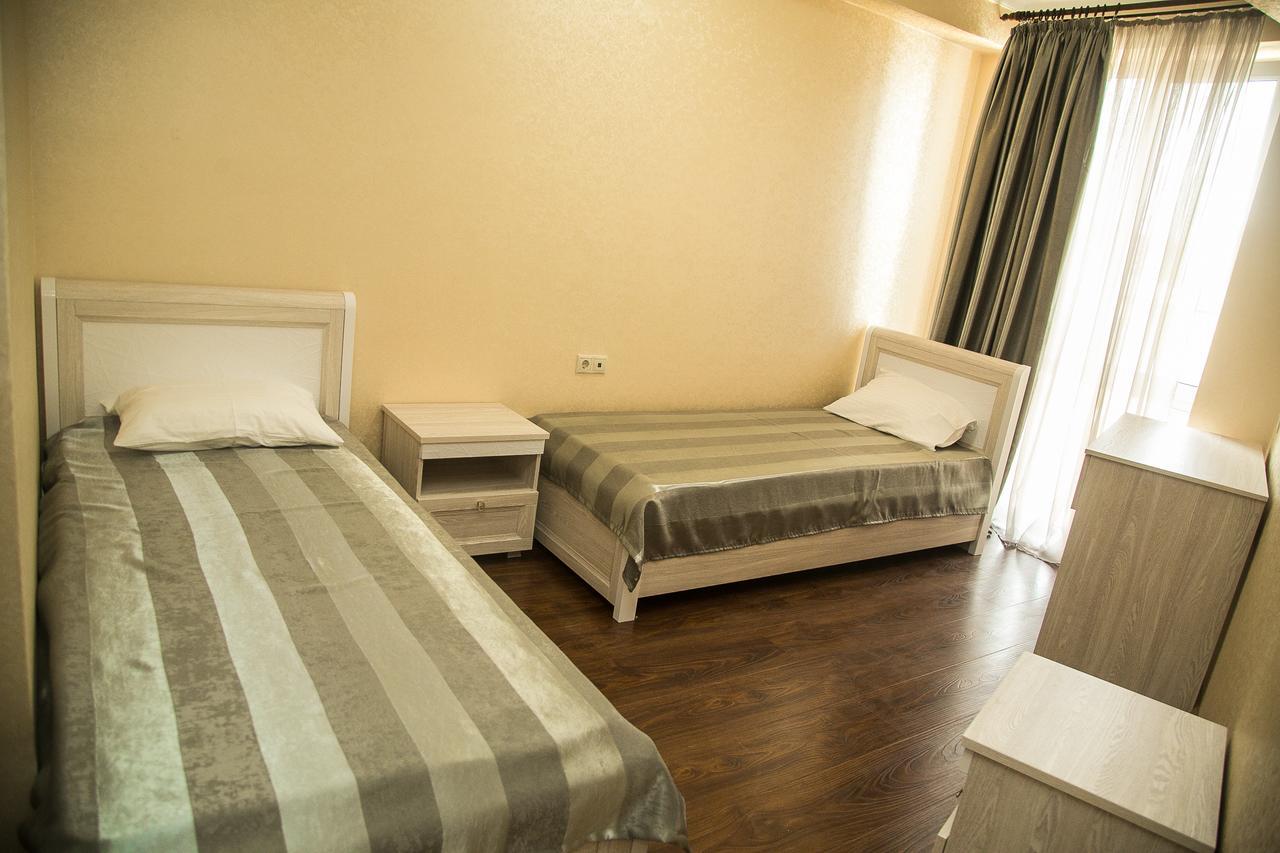 Gega Hotel Gagra Exterior photo