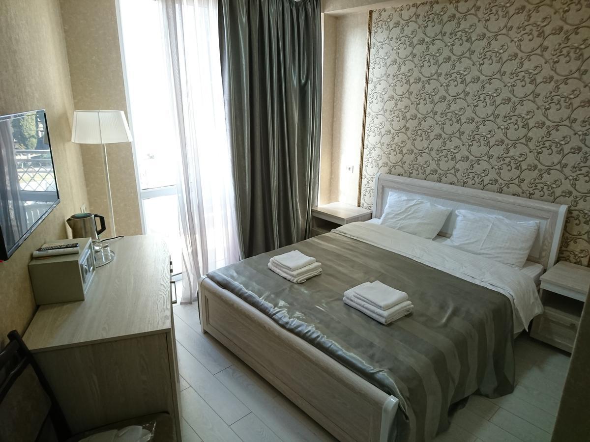 Gega Hotel Gagra Exterior photo