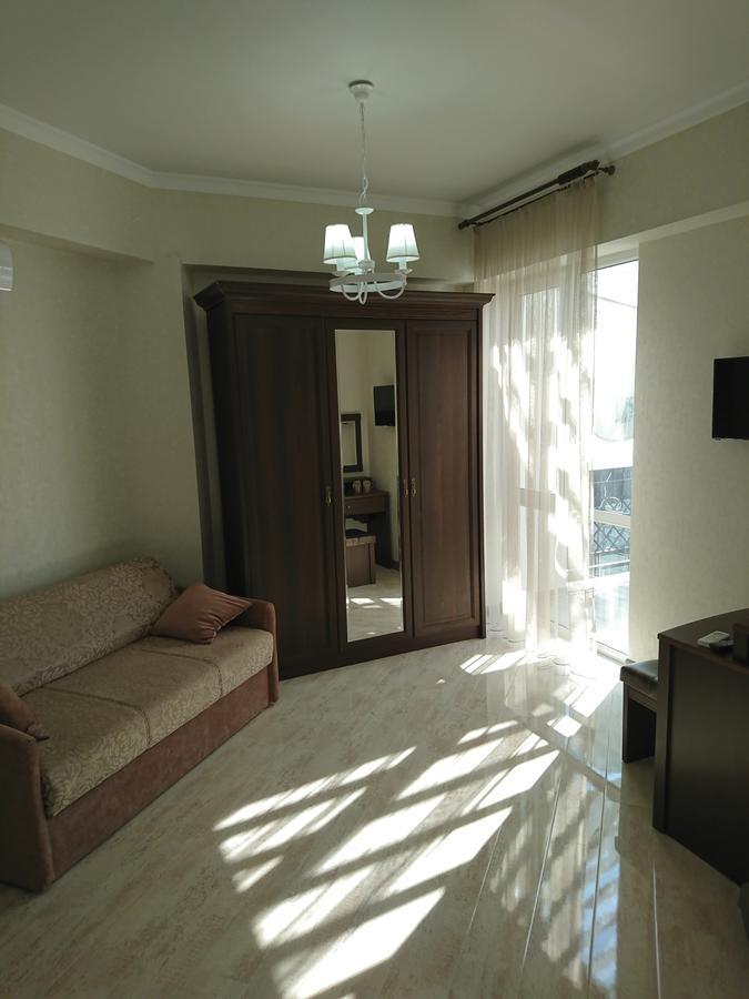 Gega Hotel Gagra Exterior photo